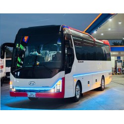 Xe 29 ghế ngồi 2026 Universe ex..